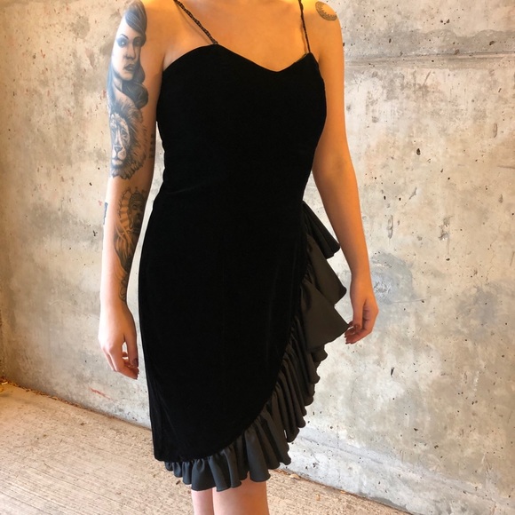 Spaghetti strap black velvet dress w side ruffle M - Picture 7 of 12